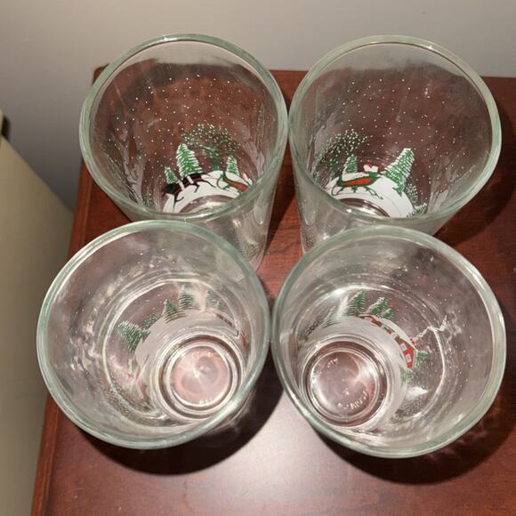 Vintage Winter Snow Red Log Cabin Sleigh Christmas Glasses Set Of 4 - Picture 7 of 7